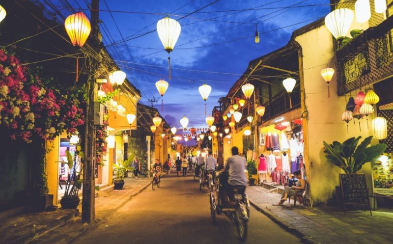 VIET NAM ITINERARY 32 DAYS 31 NIGHTS IN THE SOUTH, CENTRAL & NORTH JAKI AND FAMILY’S PLAN