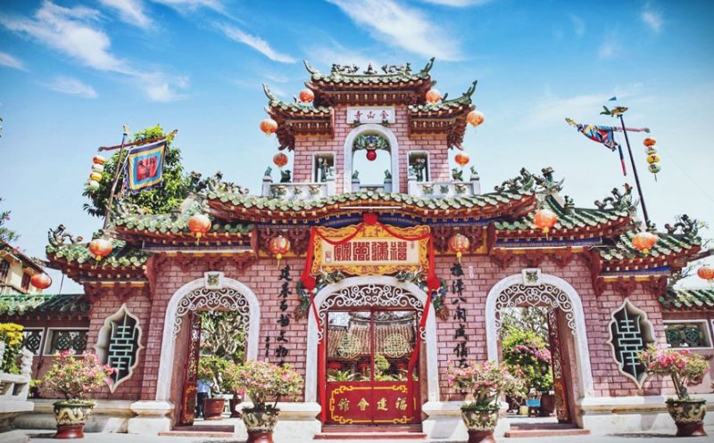 Hoian Walking City Tour – Boat Ride – Release Flower Lantern