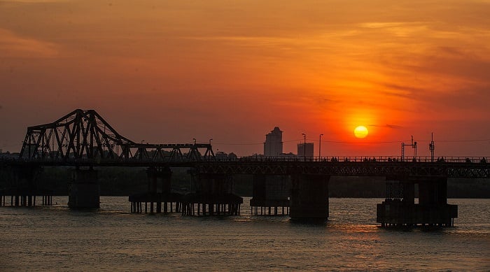 Long Bien Bridge