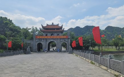 Hoa Lu Ninh Binh