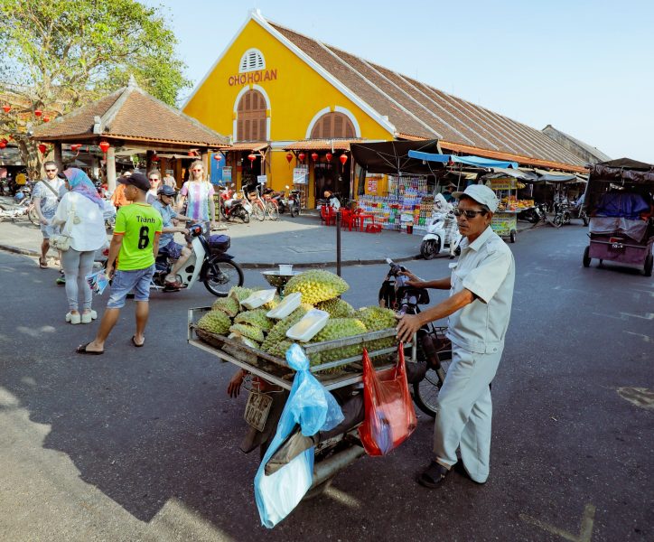 VIETNAM ITINERARY 19 DAYS 18 NIGHTS IN NORTH, CENTRAL & SOUTH JANETTE GILLON