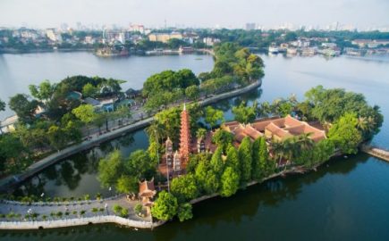 Tran Quoc Pagoda Jenny Vietnam Travel