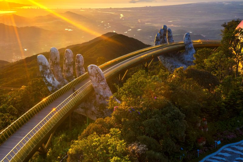 VIET NAM ITINERARY 17 DAYS 16 NIGHTS IN NORTH, CENTRAL AND SOUTH RUTH AND VAUGHAN