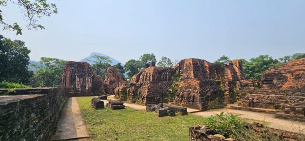 Jenny Vietnam Travel Hub Wife Myson 1