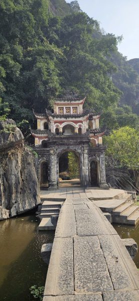 VIETNAM ITINERARY 24 DAYS 23 NIGHTS IN NORTH, CENTRAL & SOUTH HUB & WIFE PLAN