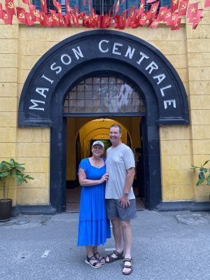 Jenny Vietnam Travel Janette Ian Hoa Lo Hanoi City